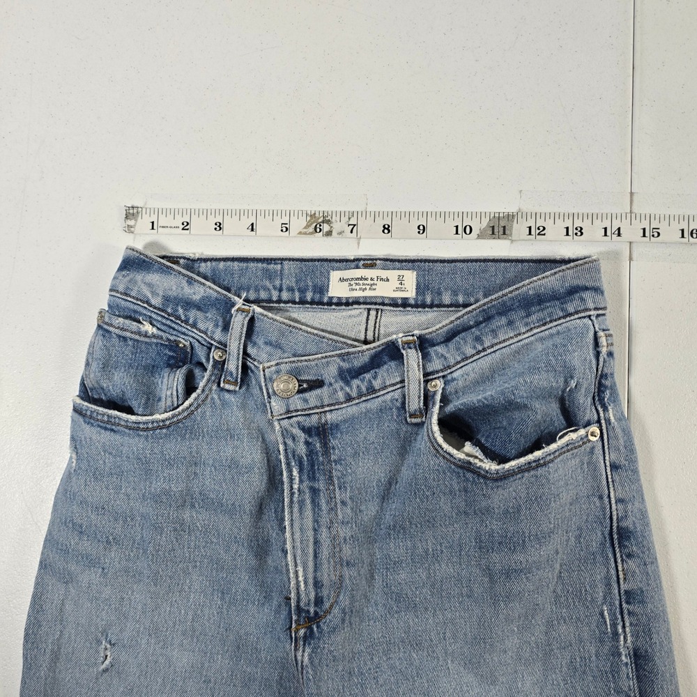 Abercrombie Fitch 90s Straight Ultra High Rise Light Wash Distressed Jeans 27 4R - Picture 3 of 8